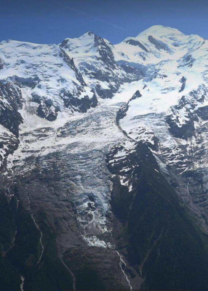 Crisi climatica, il ghiacciaio di Chamonix si ritira inesorabilmente